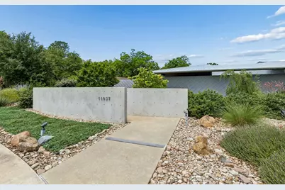 11057 Mandalay Drive, Dallas, TX 75228 - Photo 37
