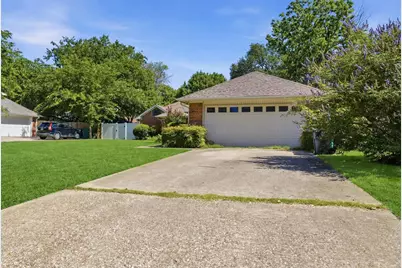 1501 Pickwick Lane, Denton, TX 76209 - Photo 3