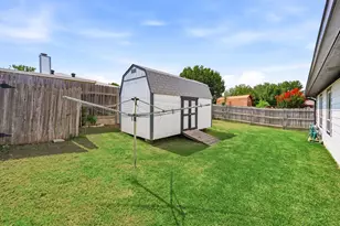 7921 Gardengate Ln, Fort Worth, TX 76137 - Photo 21