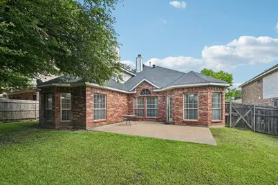 2825 Wales Court, Grand Prairie, TX 75052 - Photo 33