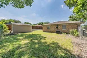 2863 Hitson Ln, Fort Worth, TX 76112 - Photo 23