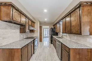 2863 Hitson Ln, Fort Worth, TX 76112 - Photo 15