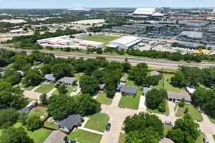 601 Circle Dr, Arlington, TX 76010 - Photo 21