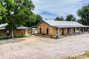 1060 Young Bend Rd, Brock, TX 76087 - Photo 7