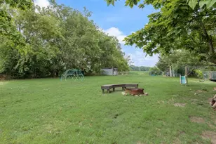 393 Co Rd 3320, Greenville, TX 75402 - Photo 33