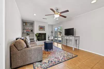 10621 Mapleridge Drive, Dallas, TX 75238 - Photo 13