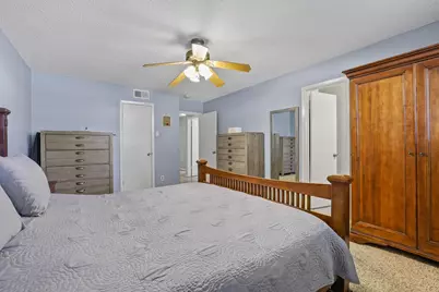 10621 Mapleridge Drive, Dallas, TX 75238 - Photo 17