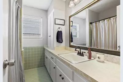 10621 Mapleridge Drive, Dallas, TX 75238 - Photo 21