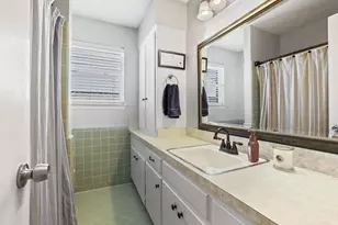 10621 Mapleridge Dr, Dallas, TX 75238 - Photo 21