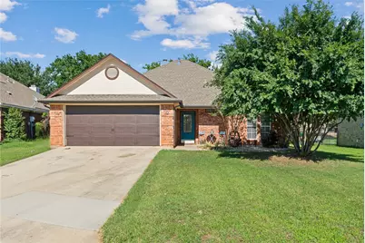 202 Linda Street, Aubrey, TX 76227 - Photo 3