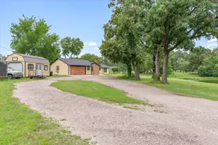 1203 N Spring St, Grand Saline, TX 75140 - Photo 31