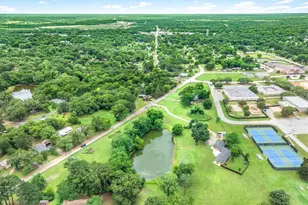 1203 N Spring St, Grand Saline, TX 75140 - Photo 9