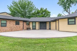 1203 N Spring St, Grand Saline, TX 75140 - Photo 11