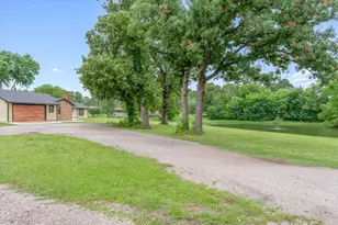 1203 N Spring St, Grand Saline, TX 75140 - Photo 33