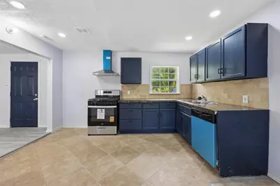 821 Travis Street, Garland, TX 75040 - Photo 9
