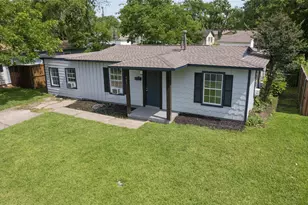 821 Travis St, Garland, TX 75040 - Photo 1