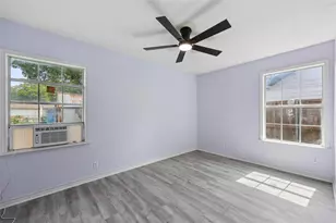 821 Travis St, Garland, TX 75040 - Photo 23
