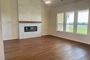 221 Marie Ln, Waxahachie, TX 75167 - Photo 5