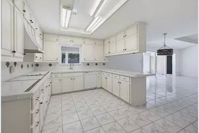 21 Crosslands Road, Benbrook, TX 76132 - Photo 13
