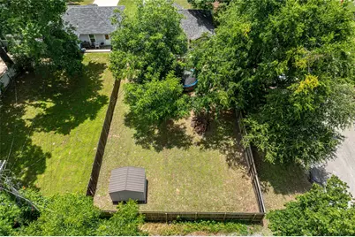 231 W Murray Street, Denison, TX 75020 - Photo 23