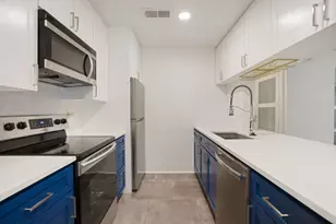 2505 Wedglea Dr, Dallas, TX 75211 - Photo 9