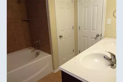 904 Mazatlan Court, Arlington, TX 76002 - Photo 11