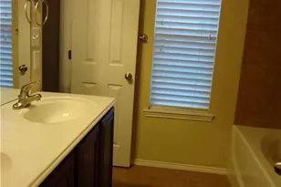 904 Mazatlan Ct, Arlington, TX 76002 - Photo 13
