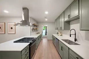 2329 Southwood Dr, Dallas, TX 75224 - Photo 5