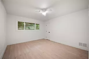 2329 Southwood Dr, Dallas, TX 75224 - Photo 17