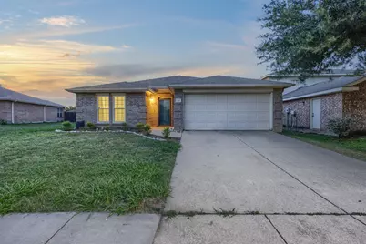 112 Tripp Trail, Denton, TX 76207 - Photo 1