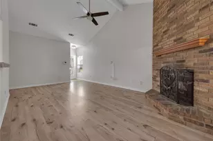 613 Canterbury St, Euless, TX 76039 - Photo 5
