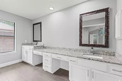 2910 Menlo Park Lane, Carrollton, TX 75007 - Photo 13