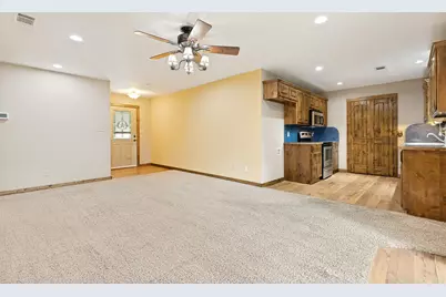 105 Pecan Street, Whitesboro, TX 76273 - Photo 9