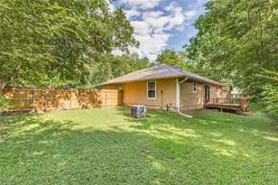 105 Pecan St, Whitesboro, TX 76273 - Photo 23