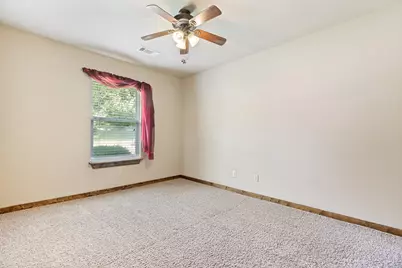 105 Pecan Street, Whitesboro, TX 76273 - Photo 17