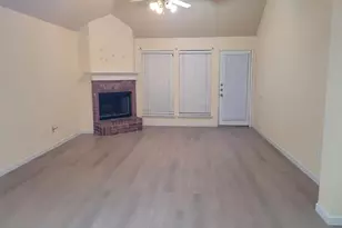 10436 Phantom Hill Rd, Fort Worth, TX 76140 - Photo 3