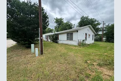 1429 Remington Street, Graham, TX 76450 - Photo 3