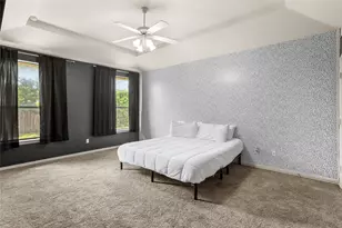 518 Valarie Ln, Midlothian, TX 76065 - Photo 9