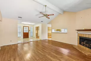 113 E Bancroft Dr, Garland, TX 75040 - Photo 5