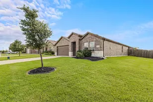 207 Dartmouth Ave, Farmersville, TX 75442 - Photo 3