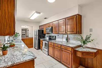 1017 Meadowlark Lane, Granbury, TX 76048 - Photo 5
