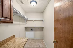 1017 Meadowlark Ln, Granbury, TX 76048 - Photo 13