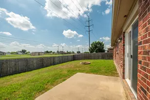 324 Broken Bow Dr, Krum, TX 76249 - Photo 7