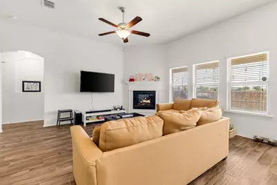 8920 Prairie Dawn Drive, Fort Worth, TX 76131 - Photo 13
