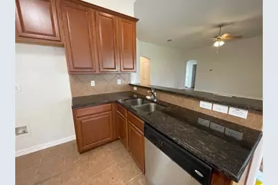 1601 White Willow Lane, Arlington, TX 76002 - Photo 9