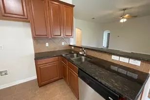 1601 White Willow Ln, Arlington, TX 76002 - Photo 9
