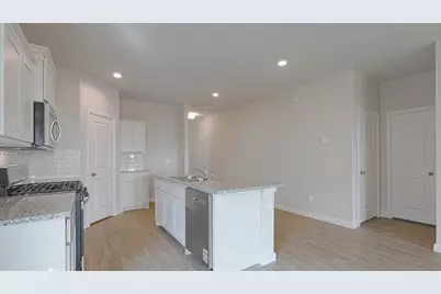 629 Harvey Street, Grandview, TX 76050 - Photo 3