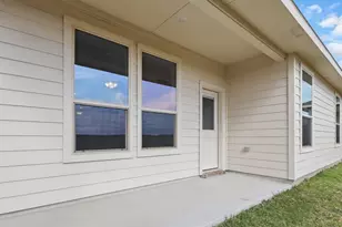 629 Harvey St, Grandview, TX 76050 - Photo 39
