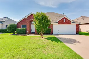 1133 Hillwood Dr, Saginaw, TX 76179 - Photo 1