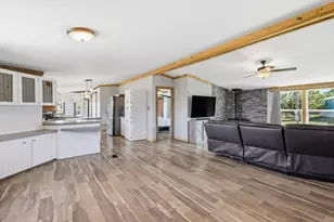 336 Cowboys Ln, Springtown, TX 76082 - Photo 3